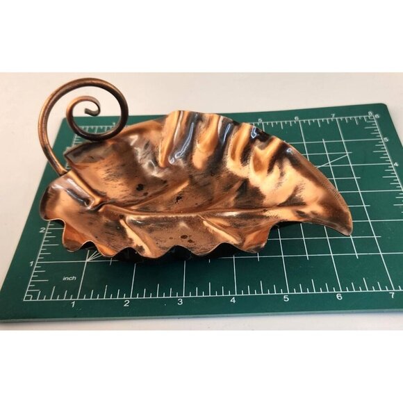Vintage Gregoryian Copper Leaf-Shaped Dish With Handle Made In U.S.A. Decorative - Picture 4 of 8